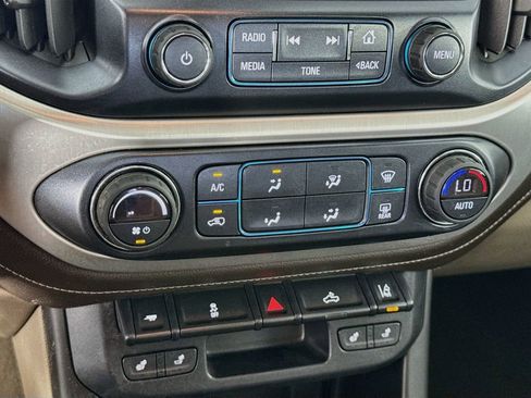 Used 2017 GMC Canyon SLT w/ Driver Alert Package AWD/4WD image 21