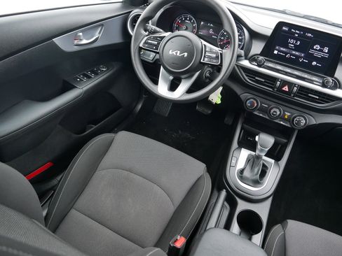 Certified 2023 Kia Forte LXS w/ LXS Technology Package image 9