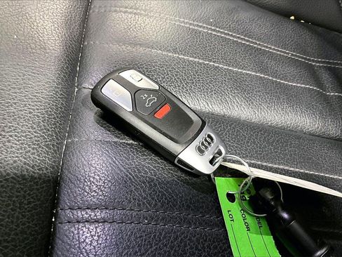 Used 2019 Audi Q5 2.0T Premium Plus w/ Premium Plus Package image 19