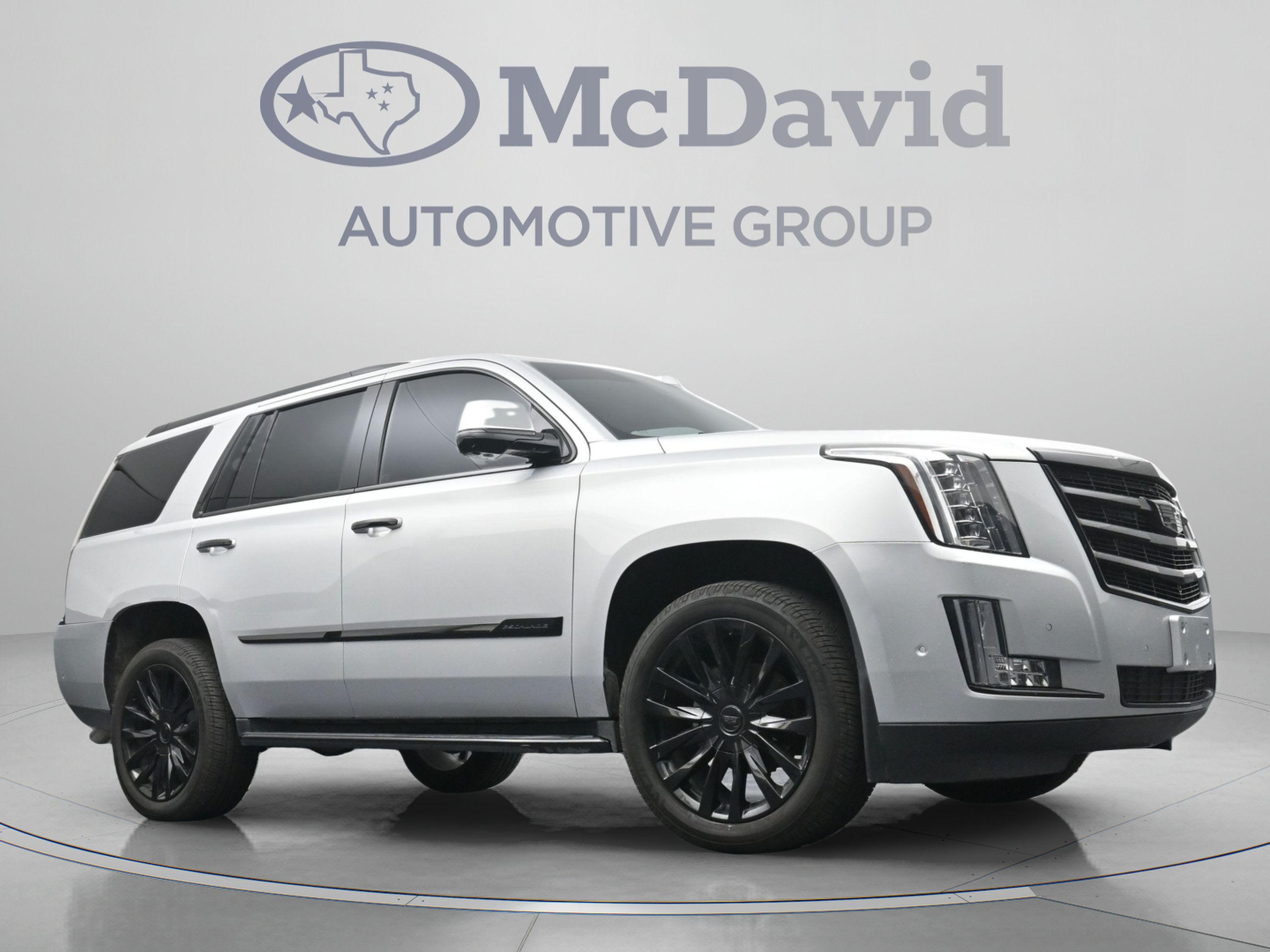 Used 2019 Cadillac Escalade Luxury w/ LPO, Radiant Package AWD/4WD image 26