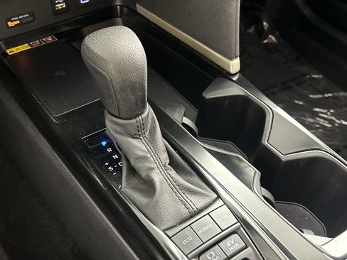 Used 2025 Toyota Camry LE image 15