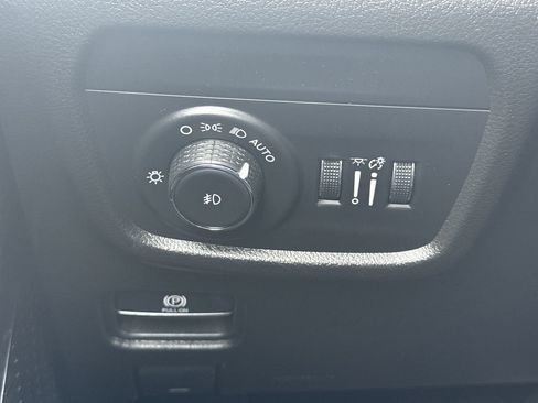 Used 2023 Jeep Grand Cherokee Overland image 17