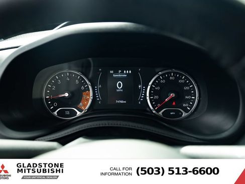 Used 2019 Jeep Renegade Altitude w/ Quick Order Package 2XM FWD image 13
