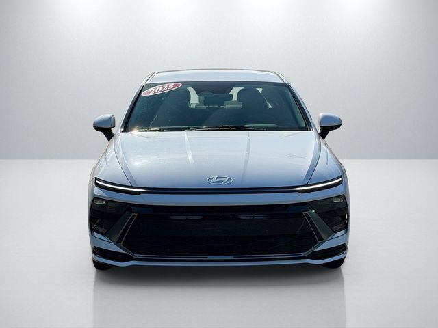 Used 2025 Hyundai Sonata SEL FWD image 4