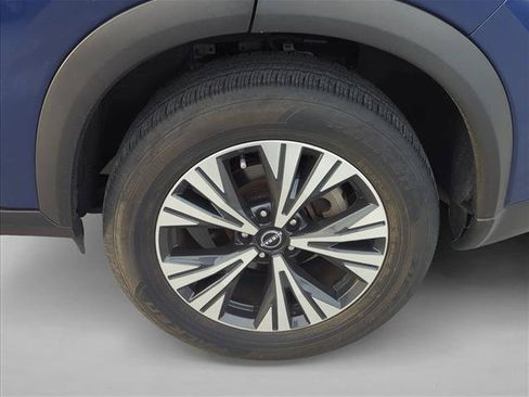 Used 2023 Nissan Rogue SV FWD image 6