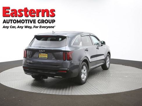 Used 2024 Kia Sorento LX FWD image 40