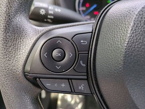 Used 2025 Toyota RAV4 XLE image 23