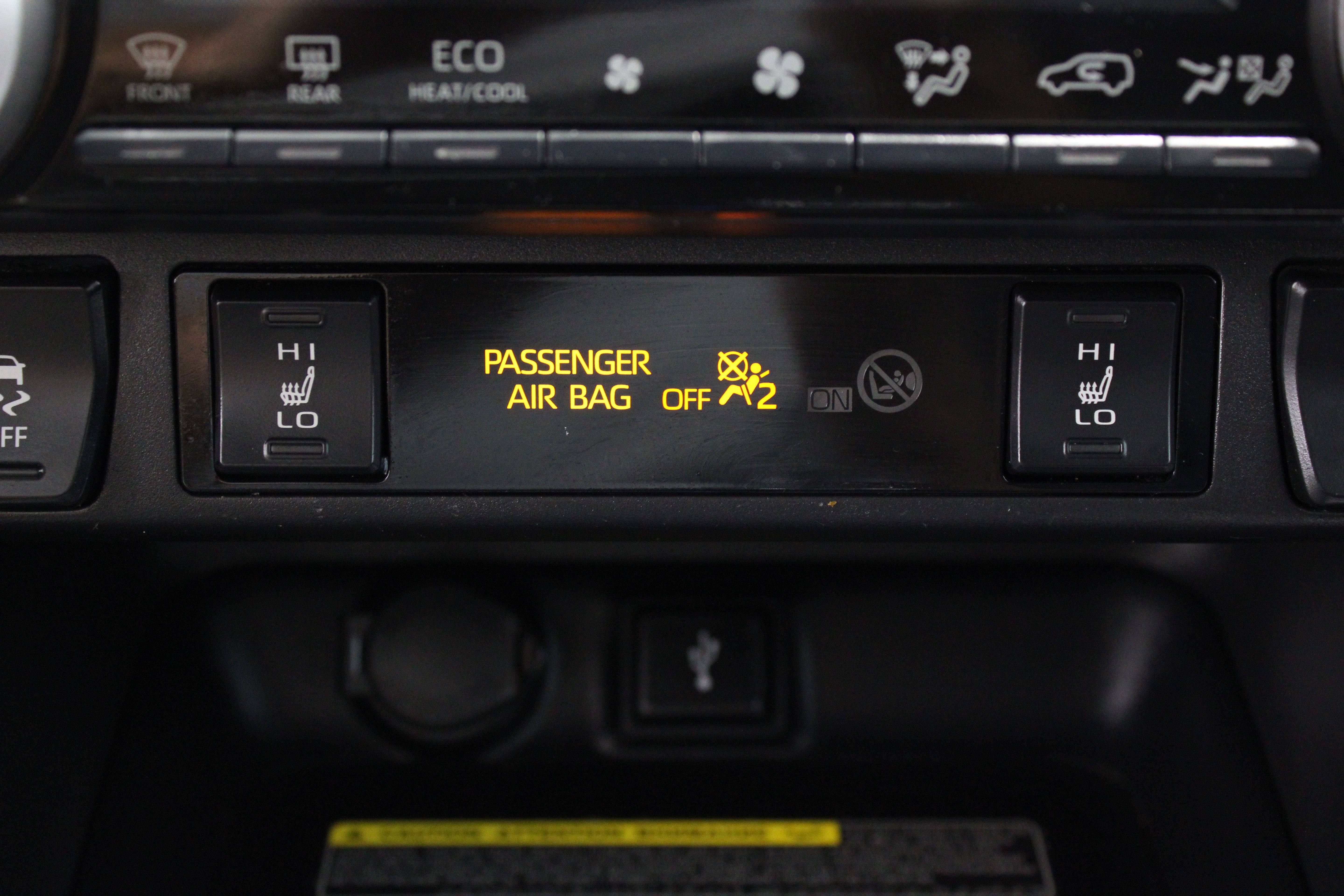 Used 2021 Toyota RAV4 XLE Premium FWD image 22