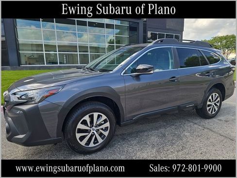 Used 2025 Subaru Outback Premium image 1