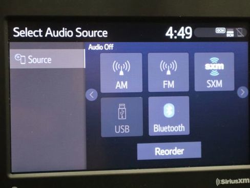 Used 2022 Toyota RAV4 XLE image 32