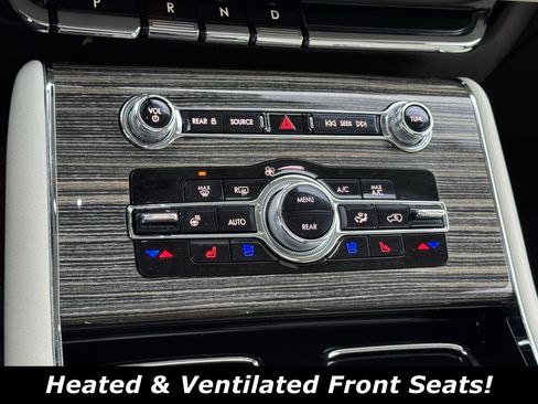 Used 2022 Lincoln Aviator Black Label w/ Dynamic Handling Package image 9