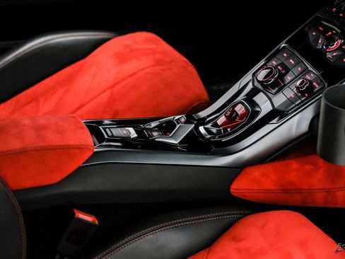 Used 2015 Lamborghini Huracan LP 610-4 AWD/4WD image 62