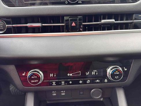 New 2026 Mitsubishi Outlander SE image 26