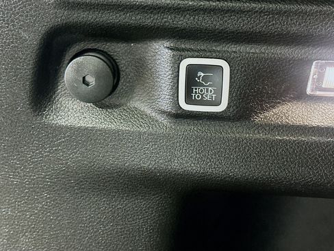 Used 2023 Jeep Grand Cherokee L Laredo AWD/4WD image 32