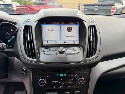 Used 2019 Ford Escape SE FWD image 18