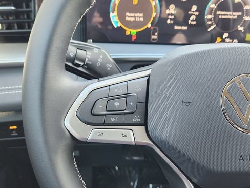 New 2026 Volkswagen Tiguan SE AWD/4WD image 16