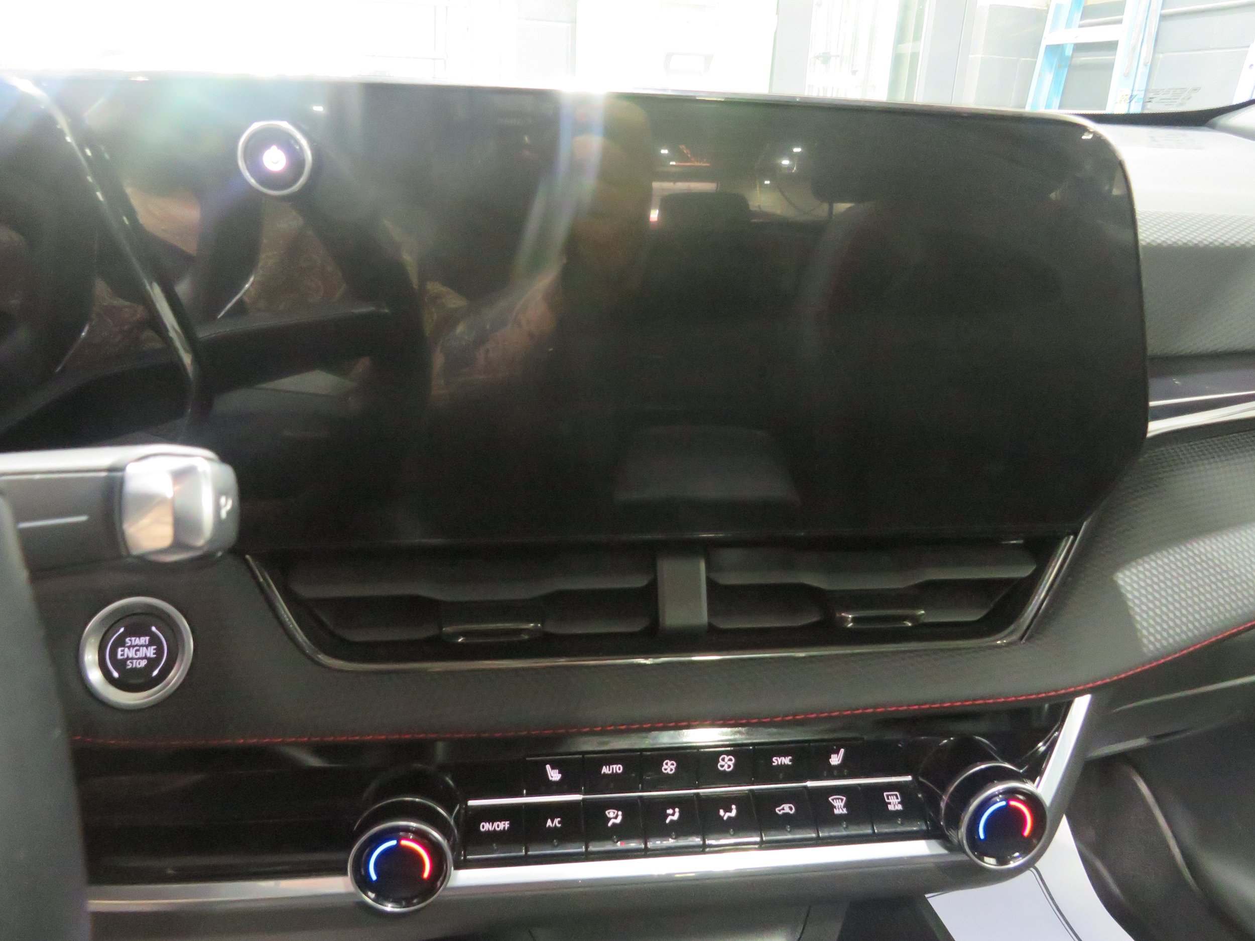 Used 2025 Chevrolet Equinox RS AWD/4WD image 14