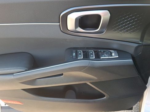 New 2026 Kia Sorento LX FWD image 12