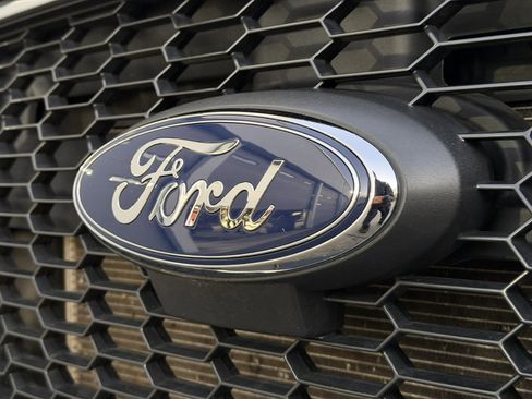 Used 2024 Ford Transit 350 XLT image 13