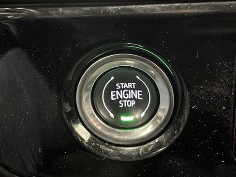 Used 2024 GMC Sierra 1500 Elevation image 22