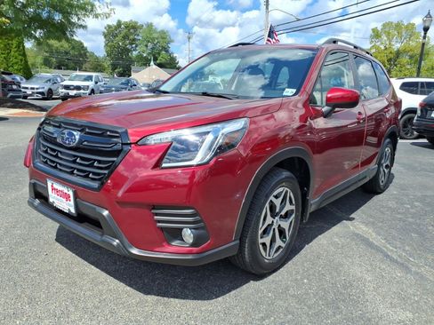 Used 2023 Subaru Forester Premium AWD/4WD image 5