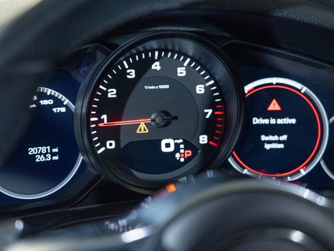 Certified 2023 Porsche Cayenne AWD/4WD image 17