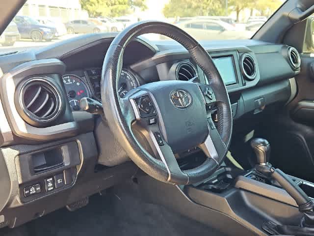 Used 2019 Toyota Tacoma TRD Off-Road w/ Technology Package AWD/4WD image 10