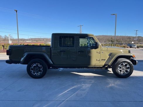 New 2026 Jeep Gladiator Sport image 21