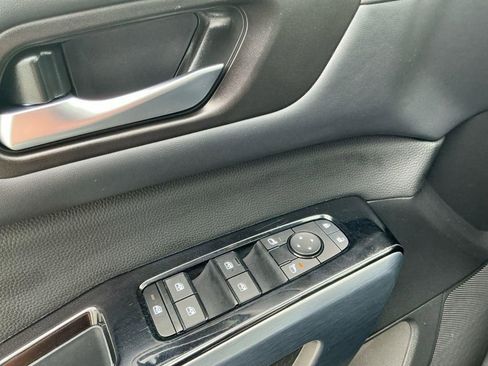 Used 2024 Nissan Pathfinder SL image 23