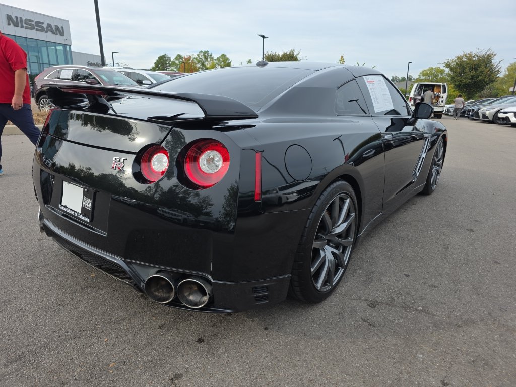 Used 2015 Nissan GT-R Premium AWD/4WD image 9