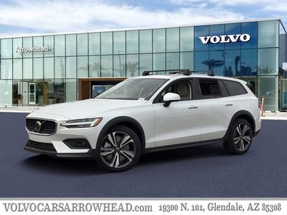 New 2026 Volvo V60 B5 Cross Country Plus w/ Climate Package