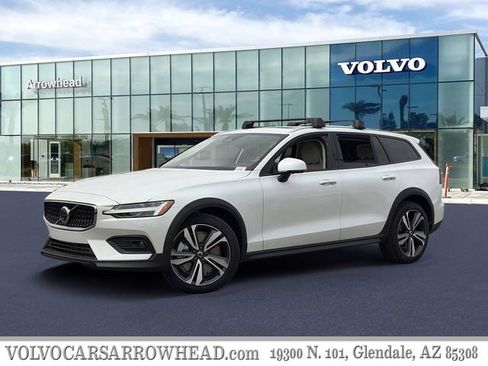 New 2026 Volvo V60 B5 Cross Country Plus w/ Climate Package AWD/4WD image 1
