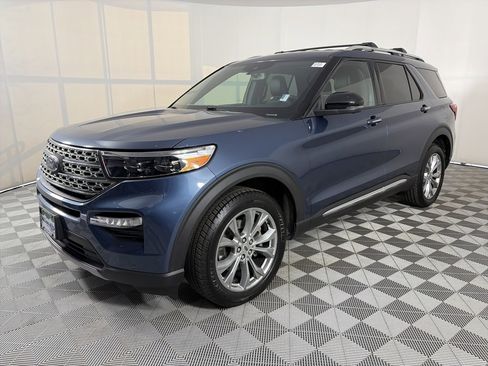 Certified 2020 Ford Explorer Limited image 3