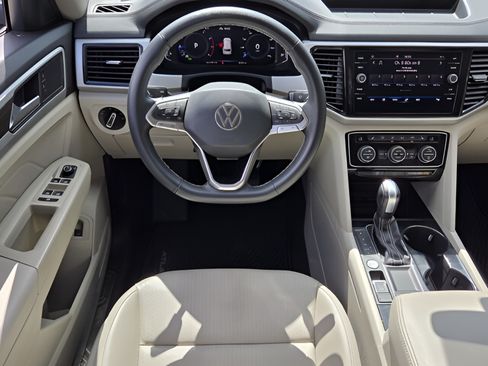 Used 2022 Volkswagen Atlas SE FWD image 11