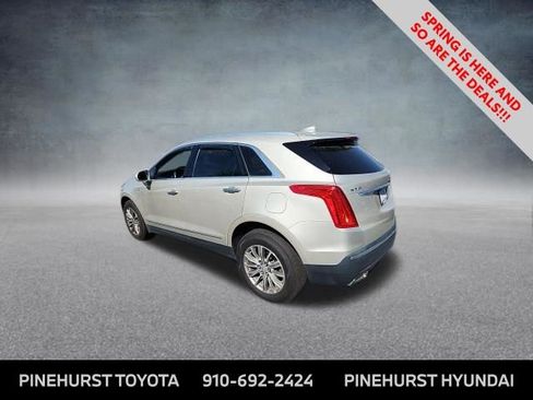 Used 2017 Cadillac XT5 Luxury w/ Driver Awareness Package image 11