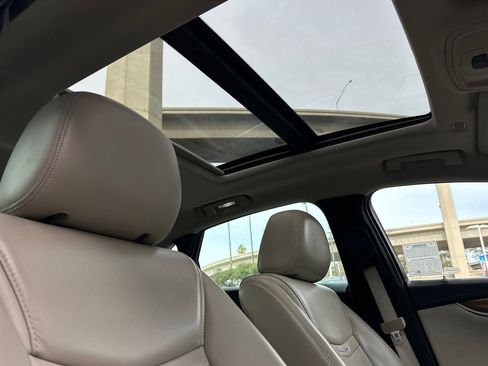 Used 2019 Cadillac XTS Luxury image 15