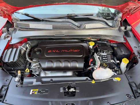 Used 2018 Jeep Compass Latitude w/ Popular Equipment Group image 3