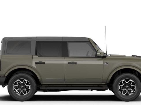New 2026 Ford Bronco Outer Banks image 5