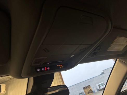 Used 2022 Chevrolet Equinox LT image 27