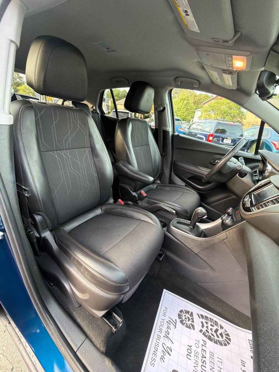 Used 2020 Chevrolet Trax LT w/ LT Convenience Package FWD image 36