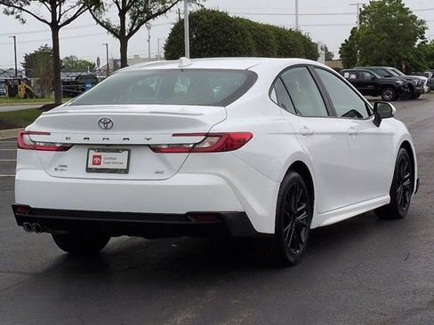 Used 2026 Toyota Camry SE AWD/4WD image 5