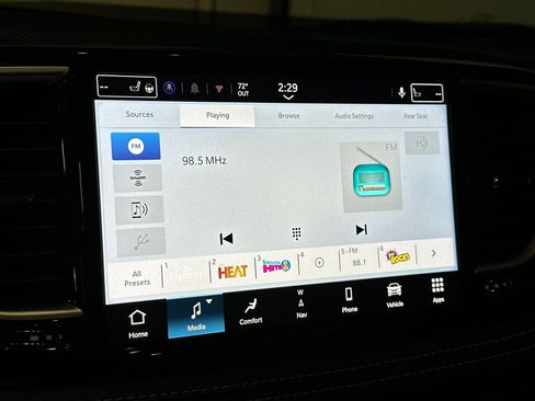 New 2026 Chrysler Pacifica Limited w/ Uconnect Theater Family Group image 19