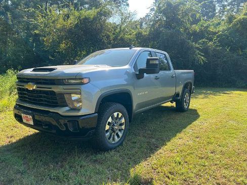 New 2025 Chevrolet Silverado 2500 Custom w/ Custom Value Package image 1