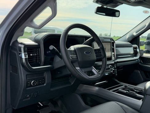 New 2026 Ford F250 Lariat w/ Black Appearance Package AWD/4WD image 4
