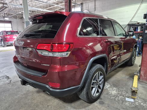 Used 2020 Jeep Grand Cherokee Laredo w/ 18" Wheel & 8.4" Radio Group AWD/4WD image 4
