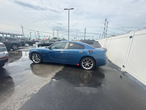 Used 2020 Dodge Charger SXT w/ Plus Group RWD image 1