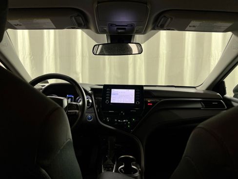 Used 2022 Toyota Camry LE image 17