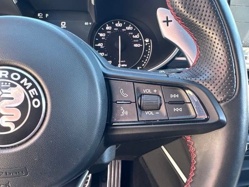 Used 2023 Alfa Romeo Stelvio Estrema AWD/4WD image 38