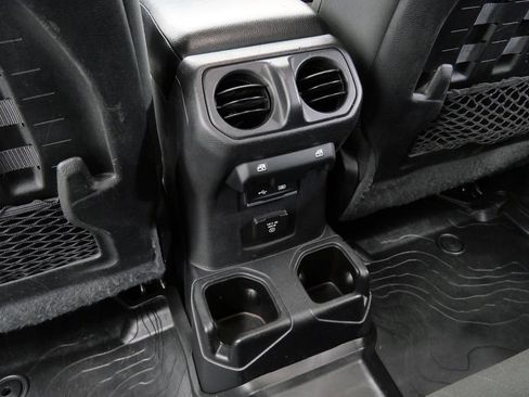 Used 2020 Jeep Gladiator Rubicon AWD/4WD image 20