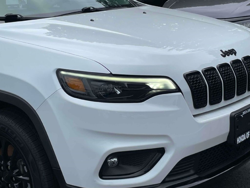 Used 2022 Jeep Cherokee Latitude Plus AWD/4WD image 9
